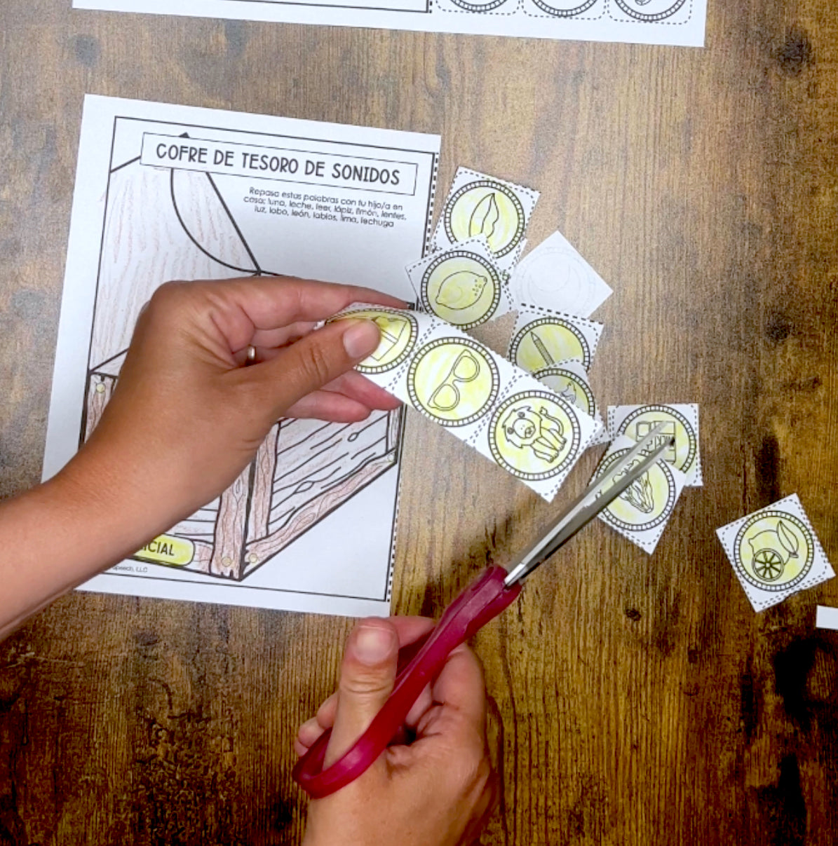 Monedos de Oros y Vocabulario Speech Therapy Craft with Spanish Targets