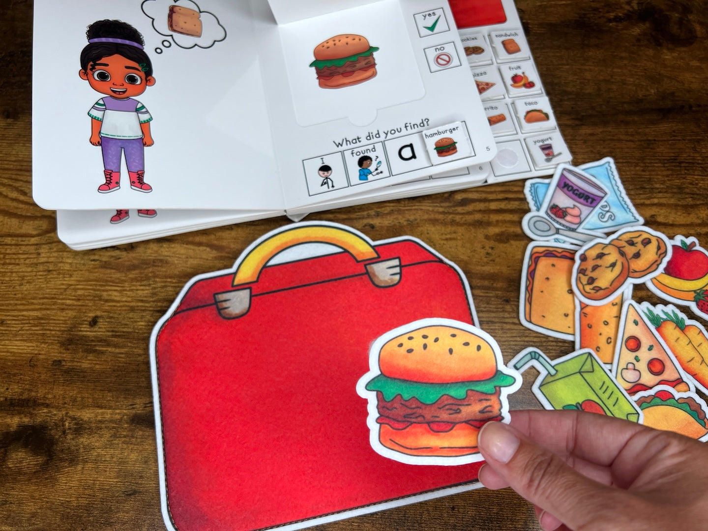 Felt Story Companion Set for Jenna's Lunch~ Felt lunchbox and food items (from book)